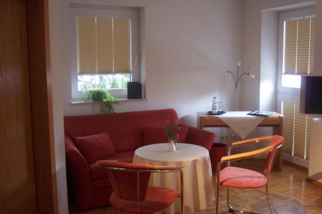 Hotel Garni Zur Bergstrasse Zwingenberg  Quarto foto