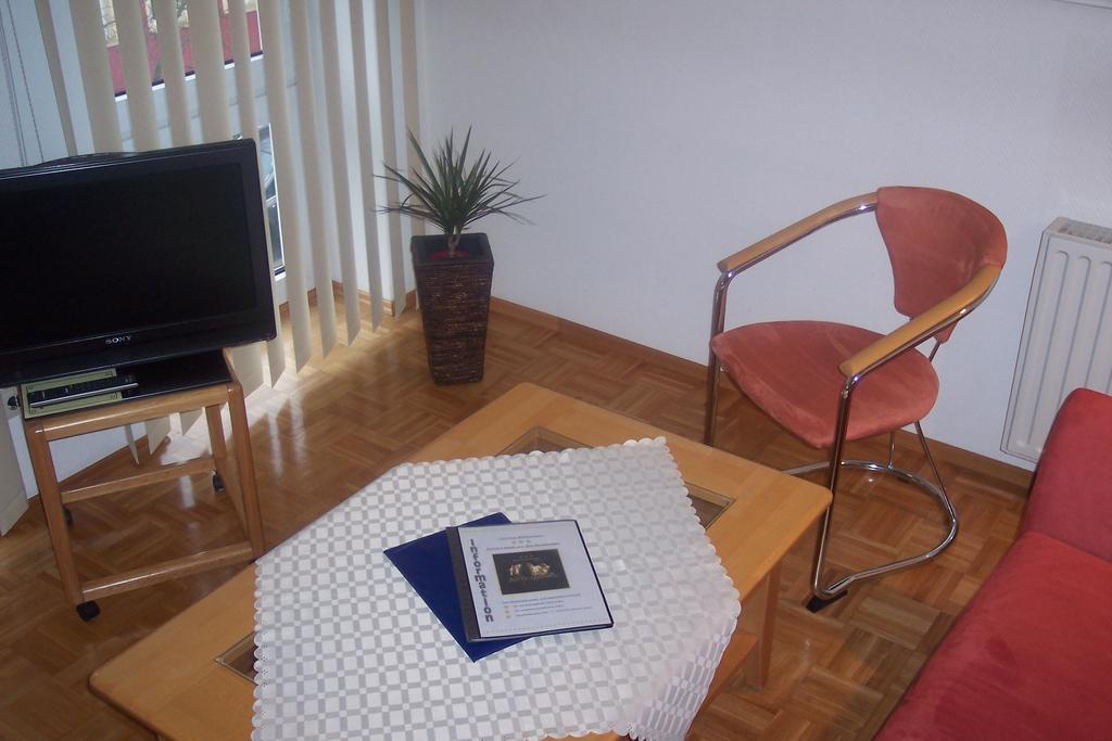 Hotel Garni Zur Bergstrasse Zwingenberg  Quarto foto