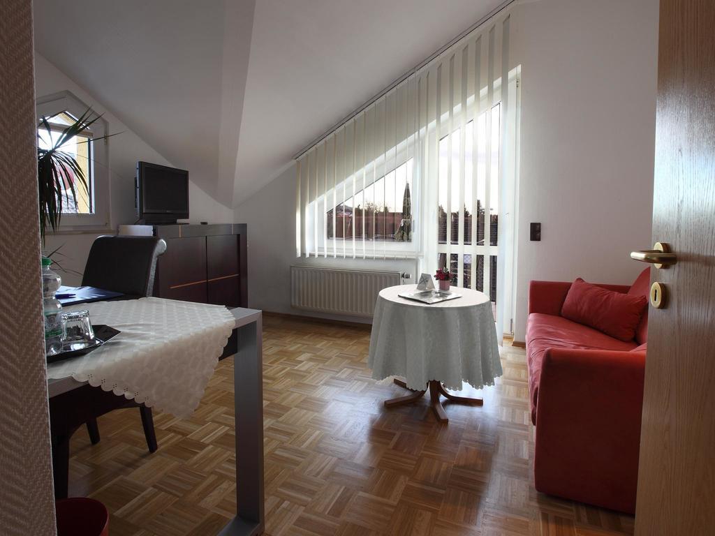 Hotel Garni Zur Bergstrasse Zwingenberg  Quarto foto